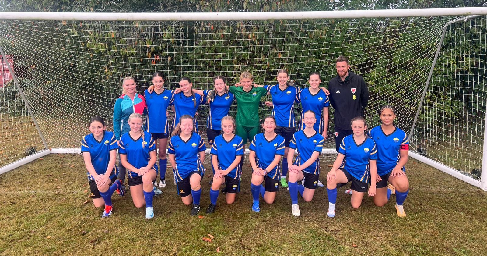 Sutton Bonington FC U16 Amazons playing against Lowdham Colts FC U16